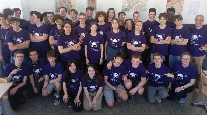 les 35 élèves, participants à la nuit du c0de